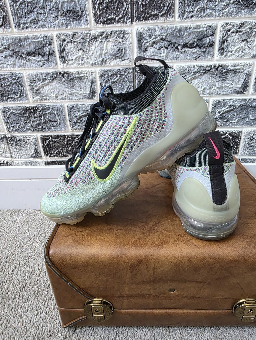 Nike Air VaporMax Flyknit 3 Women's Multicolors Sneakers Size 8